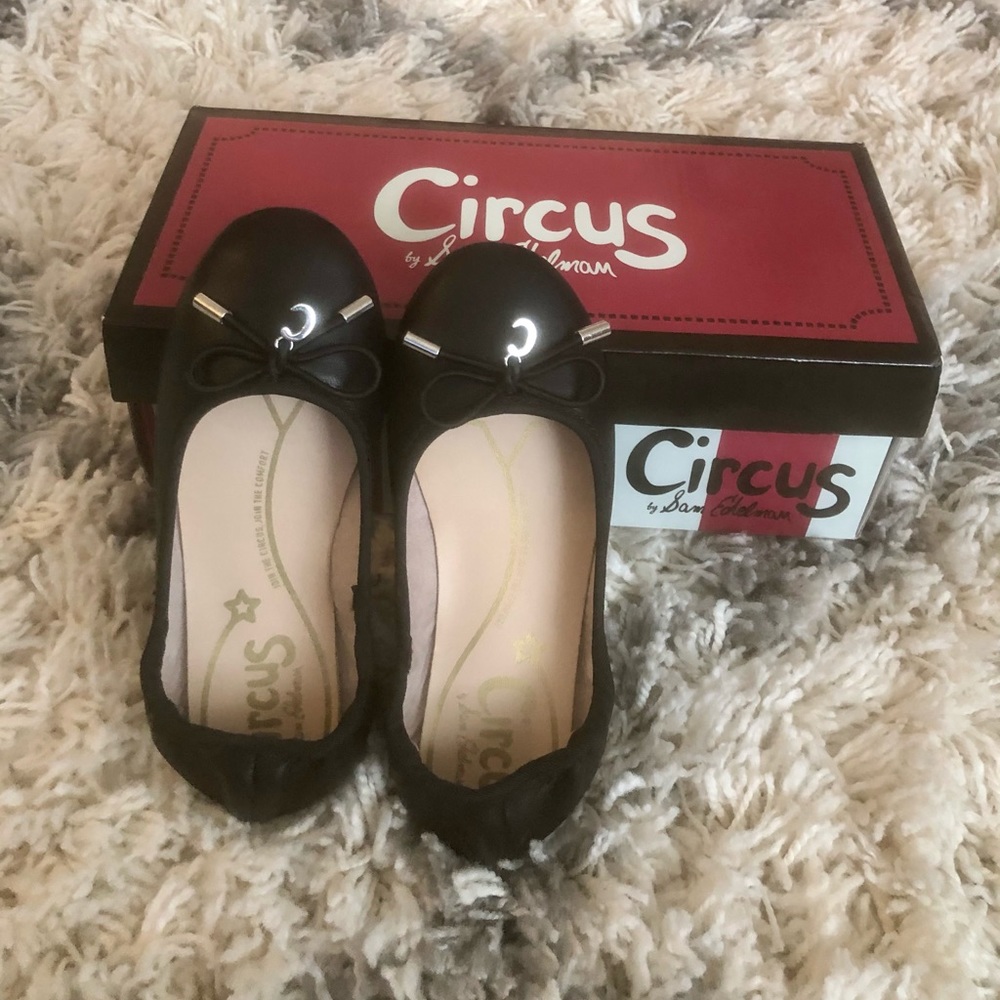Circus by Sam Edelman’s Girls ballet flat